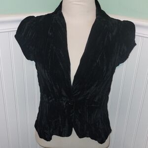 Dolled Up! girls Junior black velvet blazer. Size M